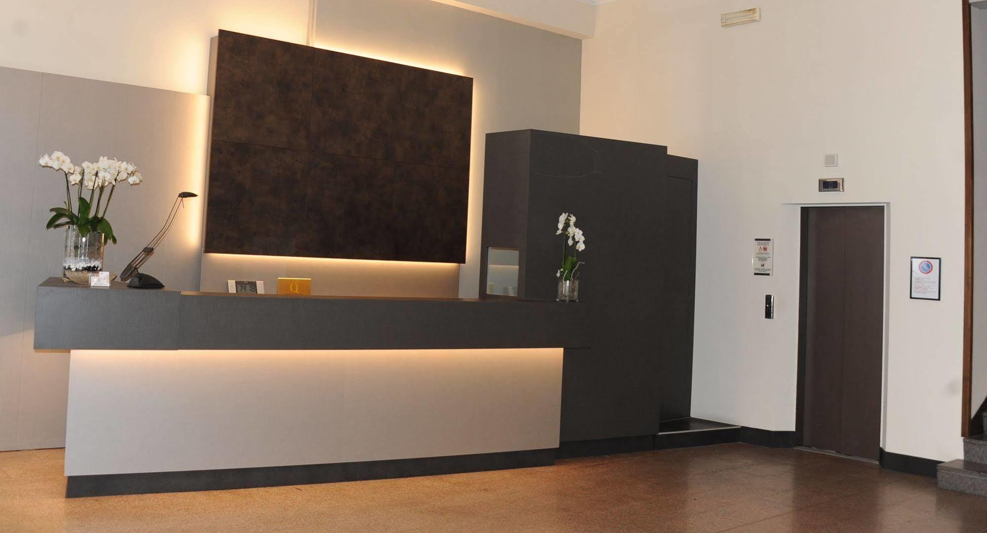 Hotel Giardino Arona