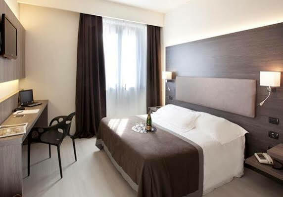 Giardino Hotel Arona